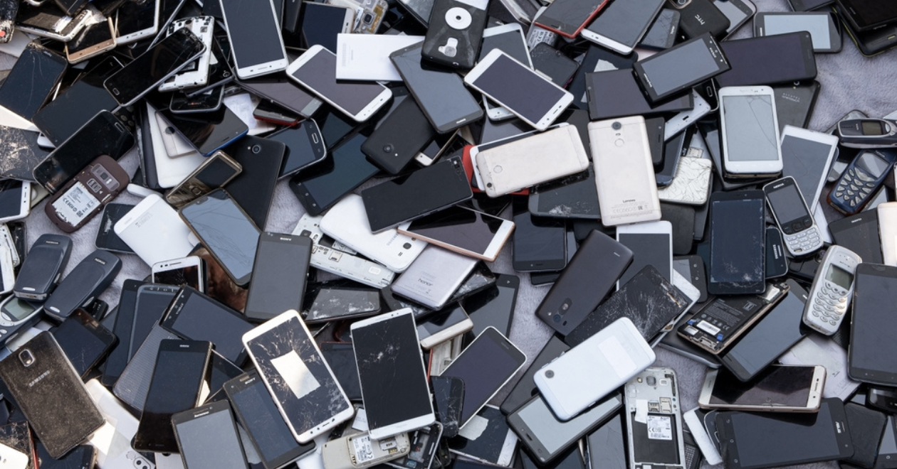 Pile of smartphones 